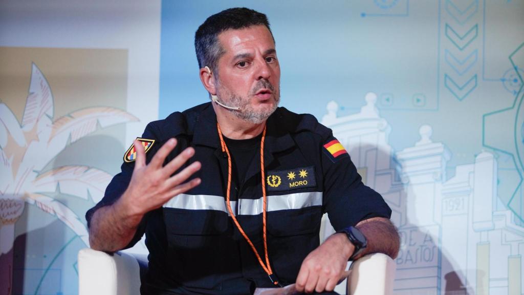El teniente coronel médico de la UME, Fernando Moro, en Alicante.