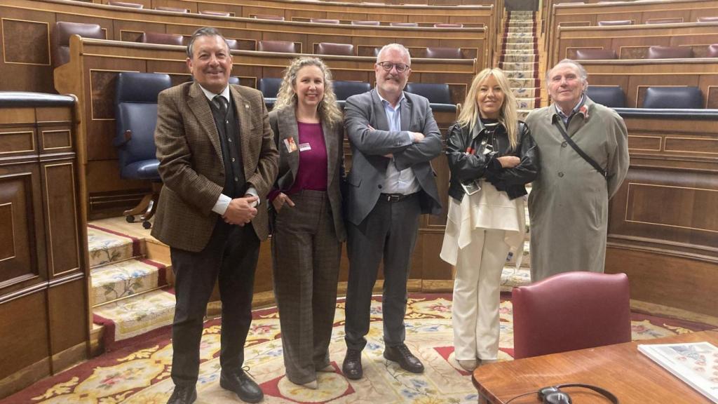 Representantes de Apercove en el Congreso de los Diputados. EE
