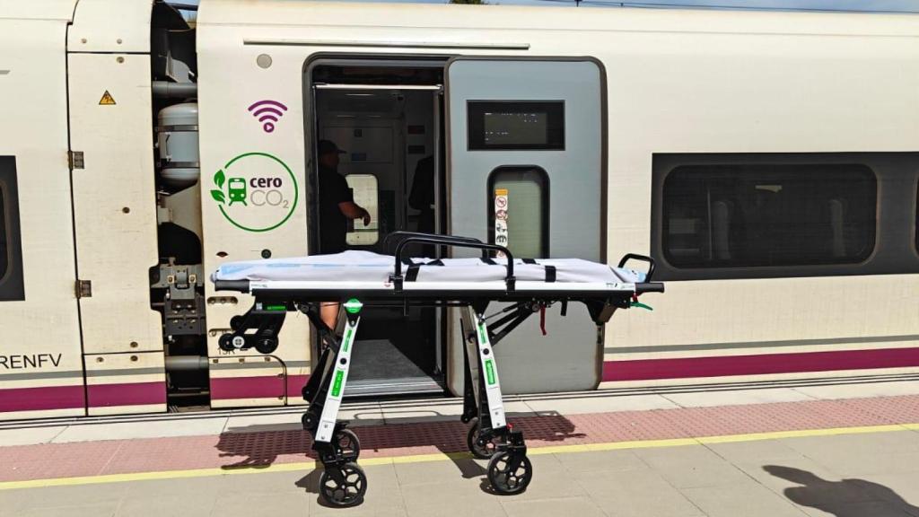 Camilla para atender al hombre indispuesto