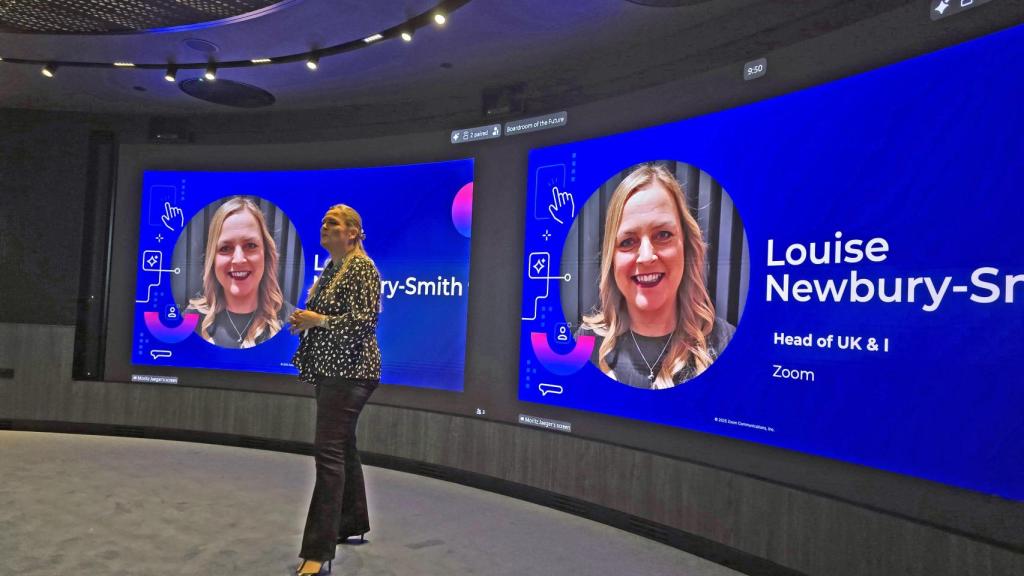 Louise Newbury-Smith, jefa de ventas para Reino Unido y las islas en Zoom.