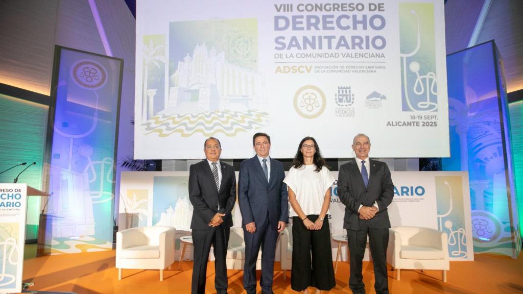 Imagen de la clausura del VIII Congreso de Derecho Sanitario de la Comunitat Valenciana, celebrado en Alicante. EE