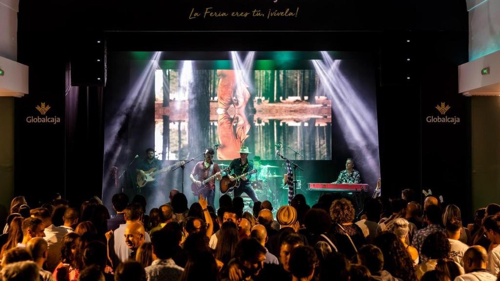 Concierto de Los Lobos en el estand de Globalcaja.