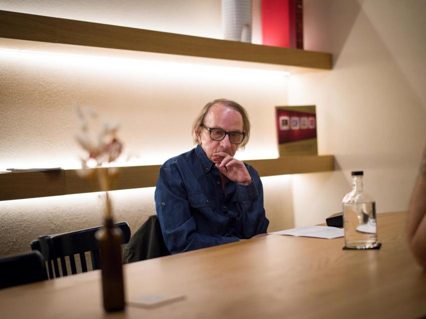 El escritor Michel Houellebecq durante una entrevista con El Cultural.