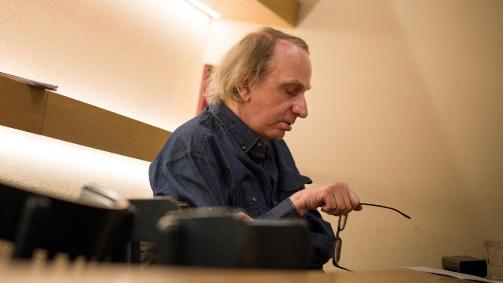 Houellebecq en un momento de la entrevista con El Cultural. Foto: Javier Carbajal