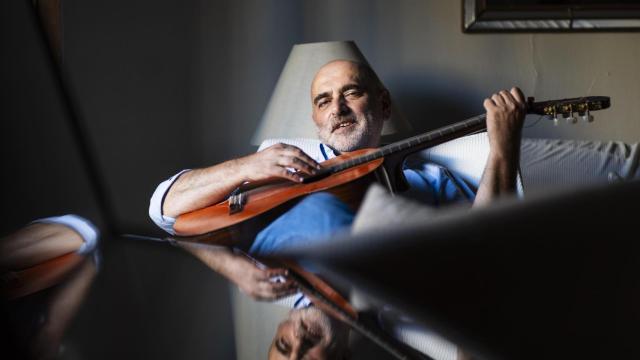 Tontxu Ipiña, cantautor español.