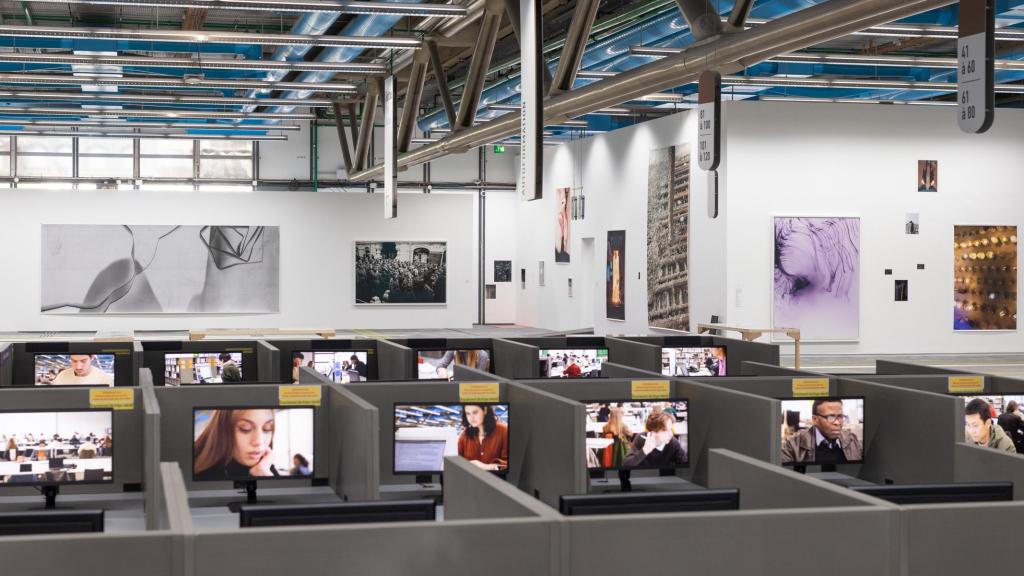 Vista de la exposición de Wolfgang Tillmans en la Bibliothèque Publique d’Information del Pompidou. Foto: Wolfgang Tillmans / Jens Ziehe