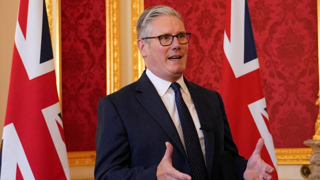 Keir Starmer, primer ministro del Reino Unido, en una  recepción en Londres.