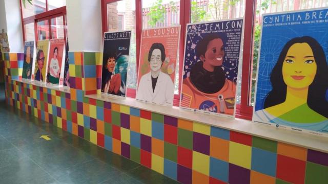 Material sobre mujeres científicas en Caudete.