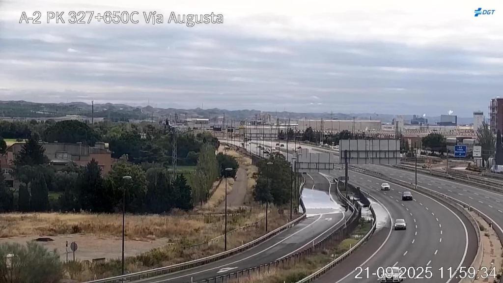 Balsa de agua en el km 328 en la A-2 en Zaragoza