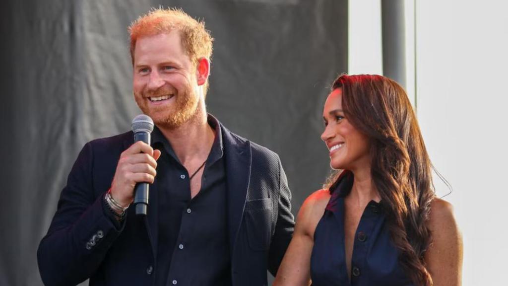 Harry y Meghan en Santa Bárbara durante el concierto benéfico One805 Live.