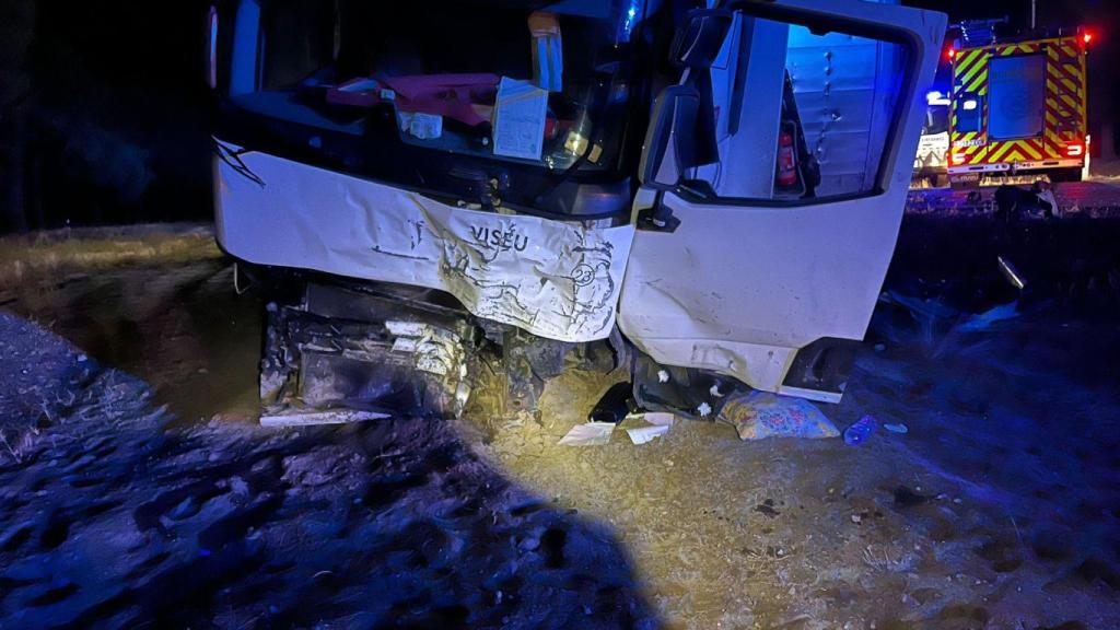 El camión tras el accidente