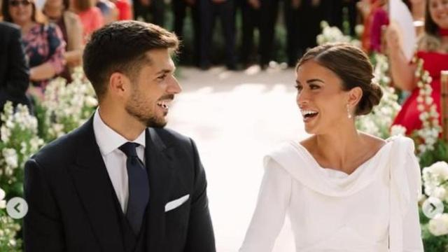 La feliz pareja ha publicado fotos del evento en sus redes sociales.