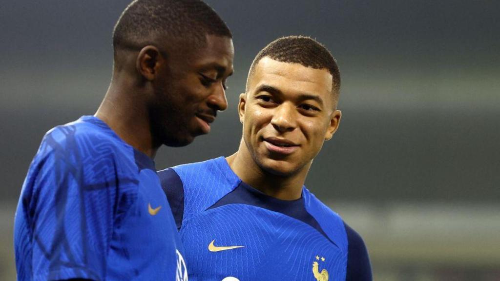 Mbappé y Dembelé, en un entrenamiento con Francia.