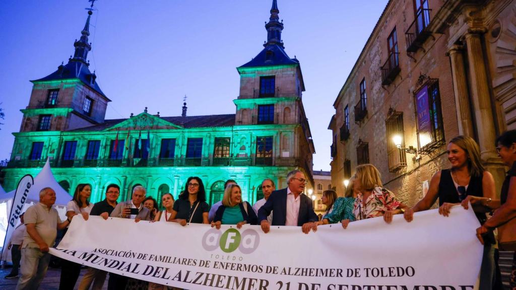 El Ayuntamiento de Toledo, iluminado de verde por el Día Mundial del Alzheimer.