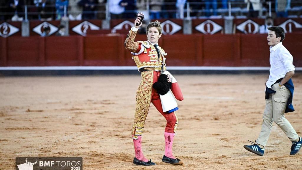 Oreja para Borja Jiménez en el toro que cerró la Feria de Salamanca.