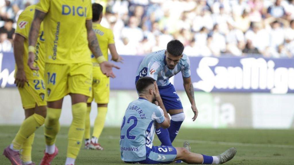 Dani Lorenzo se lamenta de una ocasión fallada en el Málaga CF vs. Cádiz