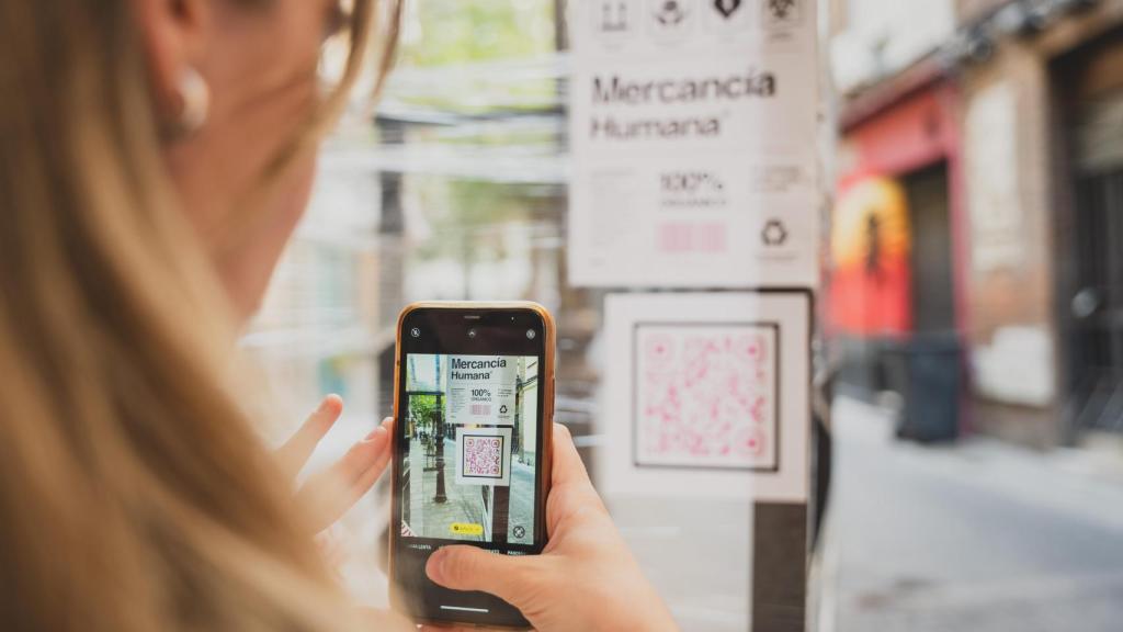 El código QR dirige a un espacio en el que es posible conocer más sobre la labor de Apramp.