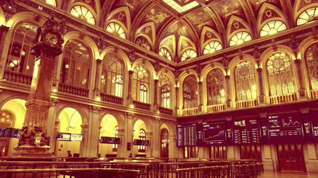 Interior de la Bolsa de Madrid.