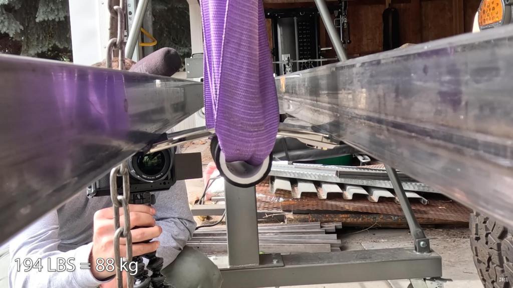 Dispositivo usado para doblar el Air.