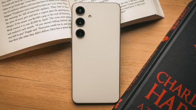 Libros en un móvil Android