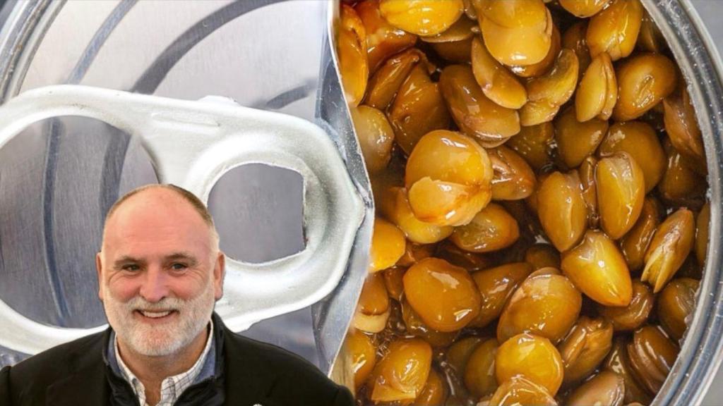 El chef José Andrés junto a un bote de lentejas.