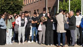 Minuto de silencio por el fallecimiento de la estudiante Saray Arias en la Universidad de León, este lunes