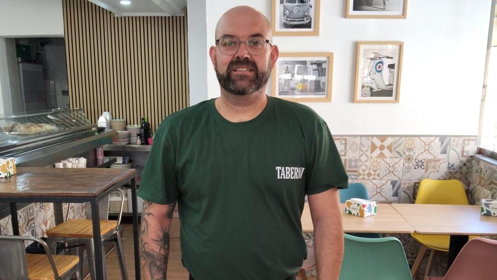 Berni Romo, este lunes en su establecimiento.