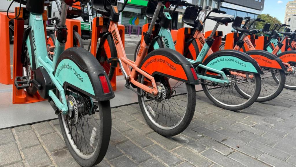 Bicicletas estacionadas en Poniente