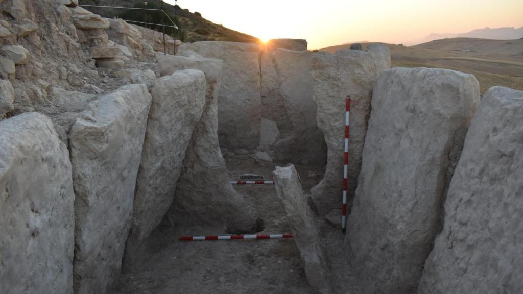Dolmen hallado en Teba.