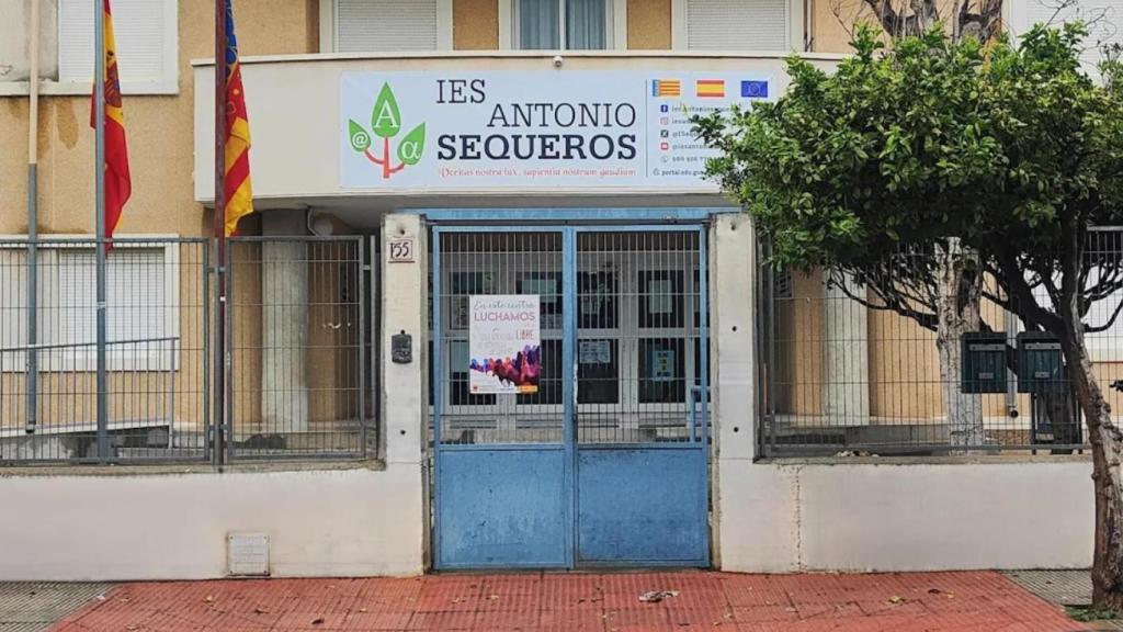 IES Antonio Sequeros de Almoradí.