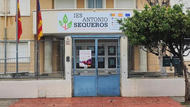 IES Antonio Sequeros de Almoradí.