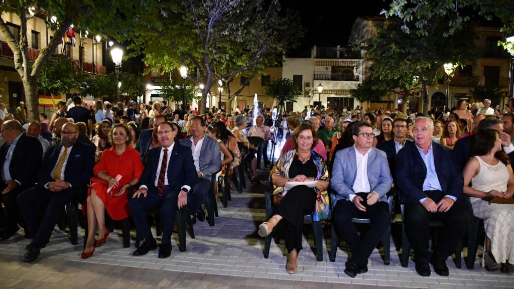 Inauguración de la Plaza de España de Mocejón