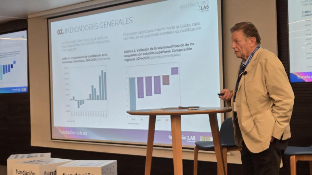 El investigador Javier Quesada, durante la presentación del informe este 22 de septiembre en Valencia.