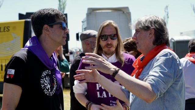 El coordinador general de IU Castilla y León, Juan Gascón, el portavoz de Podemos, Pablo Fernández y el secretario general del PSOECyL, Carlos Martínez, en una imagen de archivo