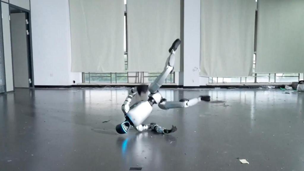 Robot levantándose.