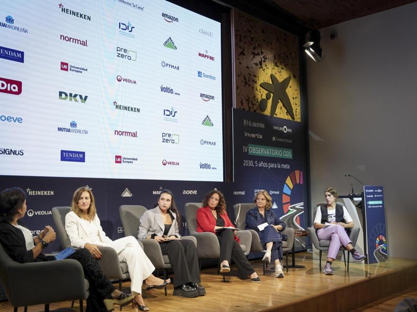 La mesa sobre desigualdad de género.