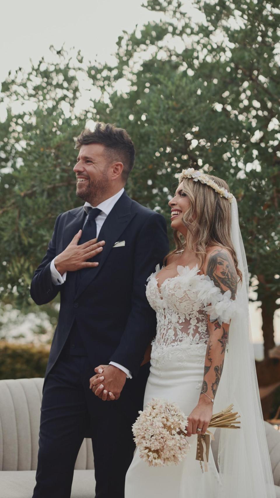 Pablo y Laura, el pasado sábado, tras convertirse en marido y mujer.