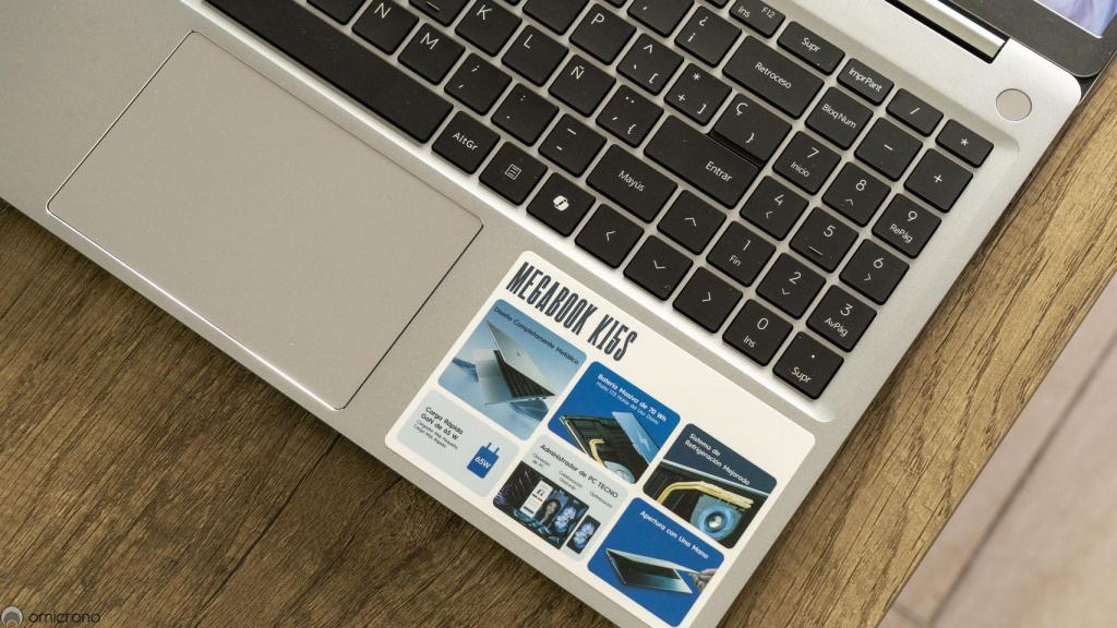 Teclado numérico en el TECNO MegaBook K15S.