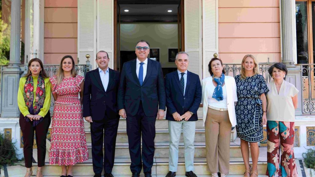 Foto de familia de la apertura del acto.