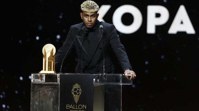 Lamine Yamal, recibe el trofeo Kopa 2025