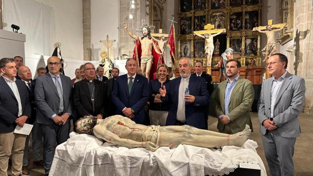 Inauguración de la exposición Espejo del alma con obras de Ramón Álvarez