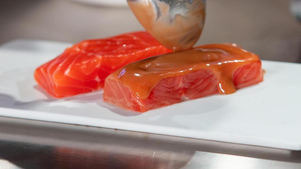 El garum que presentó Oriol Castro a partir de trucha.