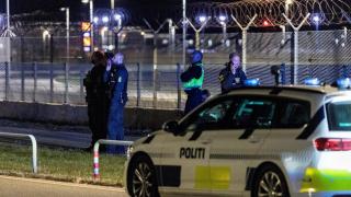 La Policía danesa desplegada este lunes en el aeropuerto de Copenhague.