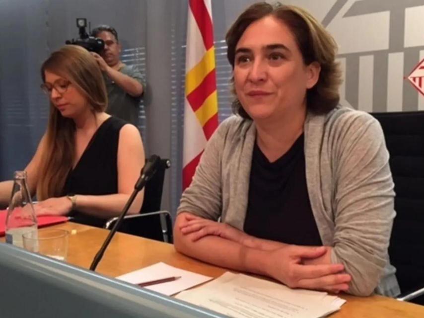 Janet Sanz and Ada Colau, in a joint appearance.