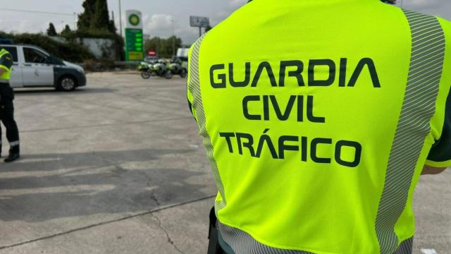Imagen de archivo de un agente de tráfico de la Guardia Civil
