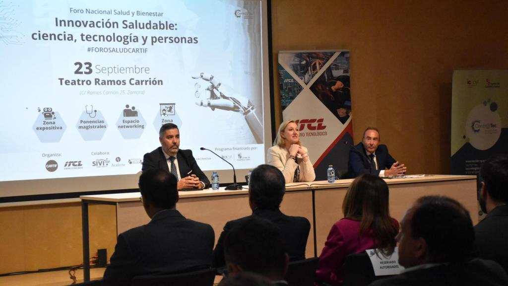 Isabel Blanco durante la mesa inicial del Foro Nacional 'Innovación saludable: ciencia, tecnología y personas'