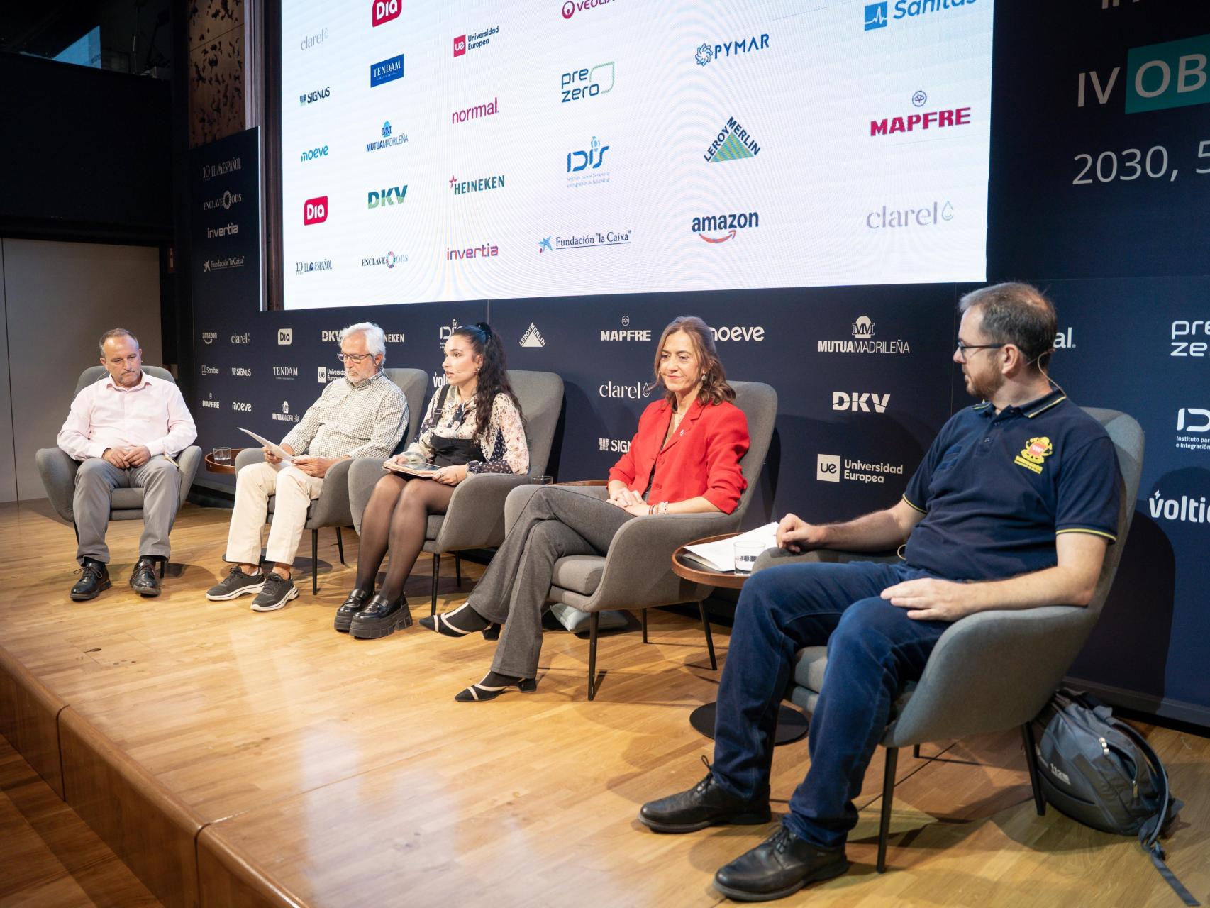 Los ponentes de la mesa redonda 'Del consenso a la acción: implementando políticas integrales de gestión y prevención de incendios'.