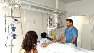 Un box de la UCI del Hospital Vithas Xanit Internacional.