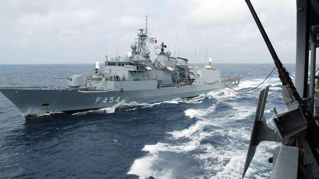 Un buque de guerra HS Psara (F454) de la armada griega.