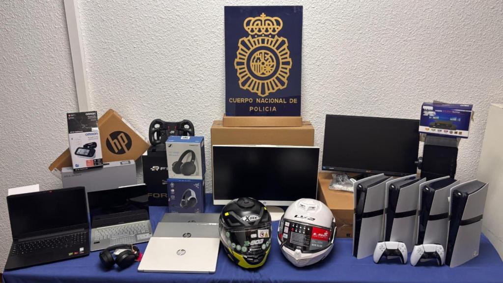 Objetos electrónicos y cascos de moto robados.
